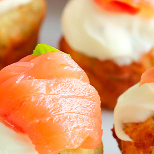 Antipasto di Natale: muffin al salmone affumicato